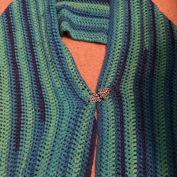 Blue n green crochet scarf wrap shawl with button - Picture 2 of 3